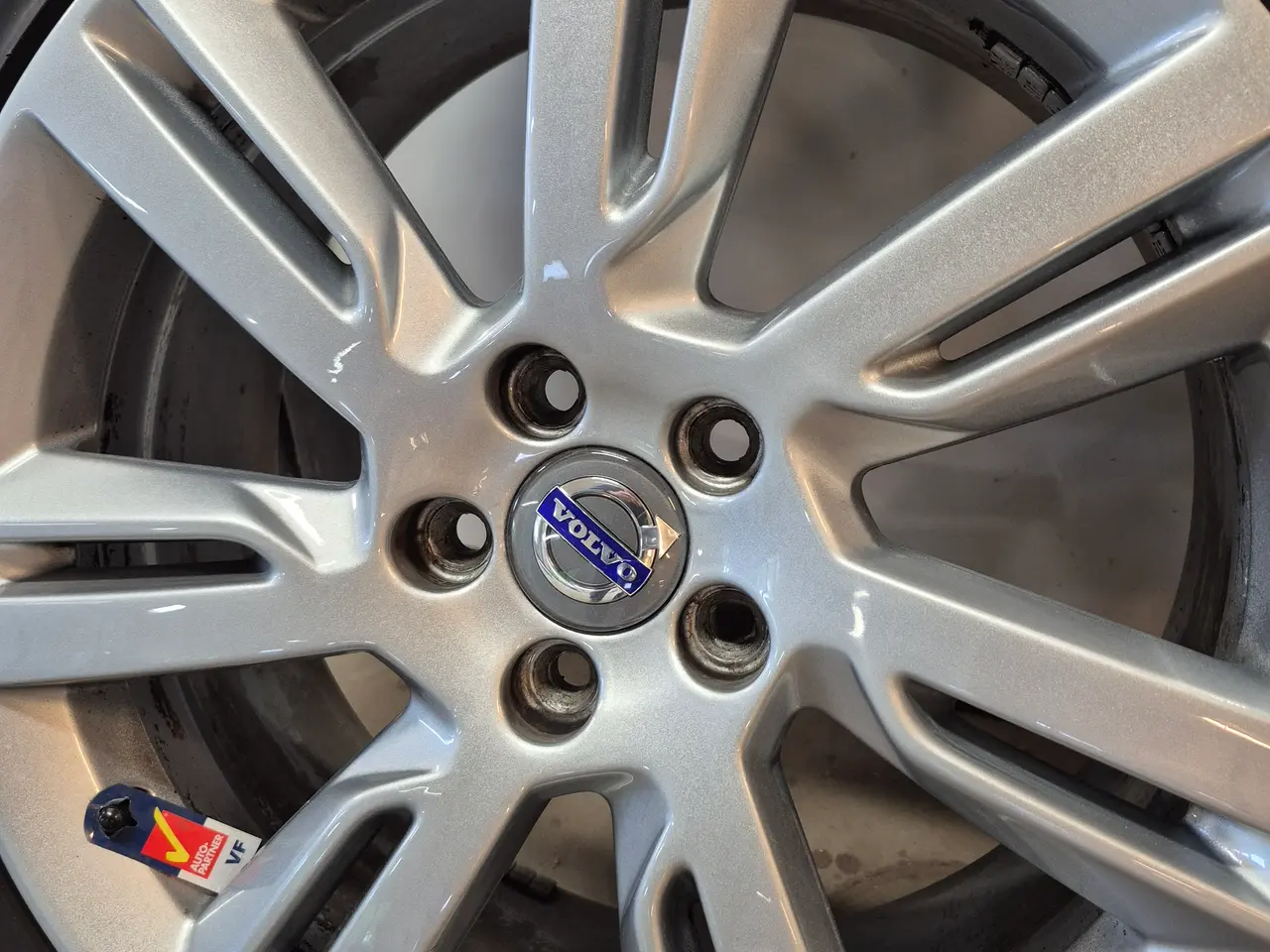 Billede 5 - Originale Volvo "Sleipner" 18"x8" Vinterhjul