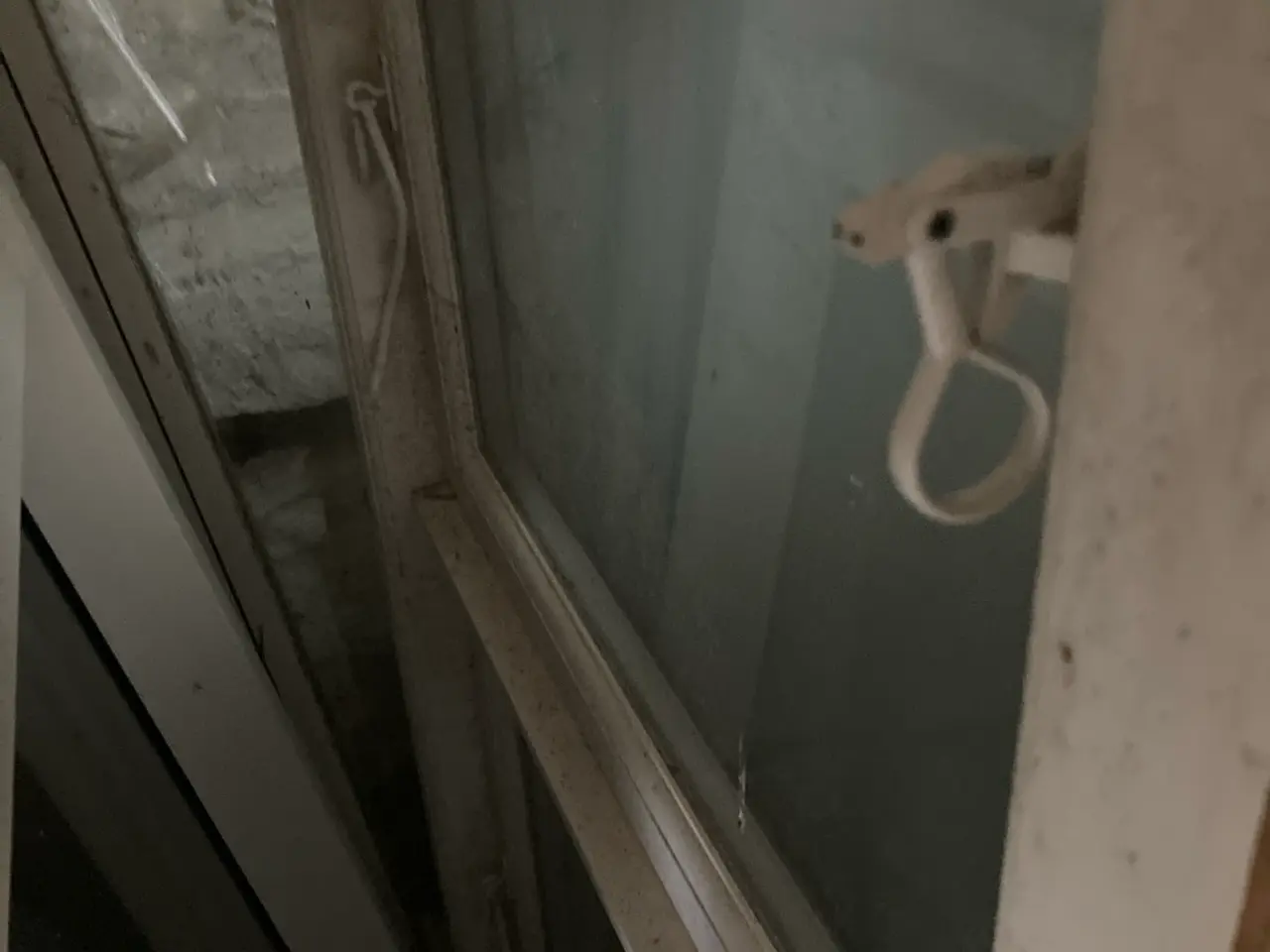 Billede 1 - Vindue M/ frostet glas