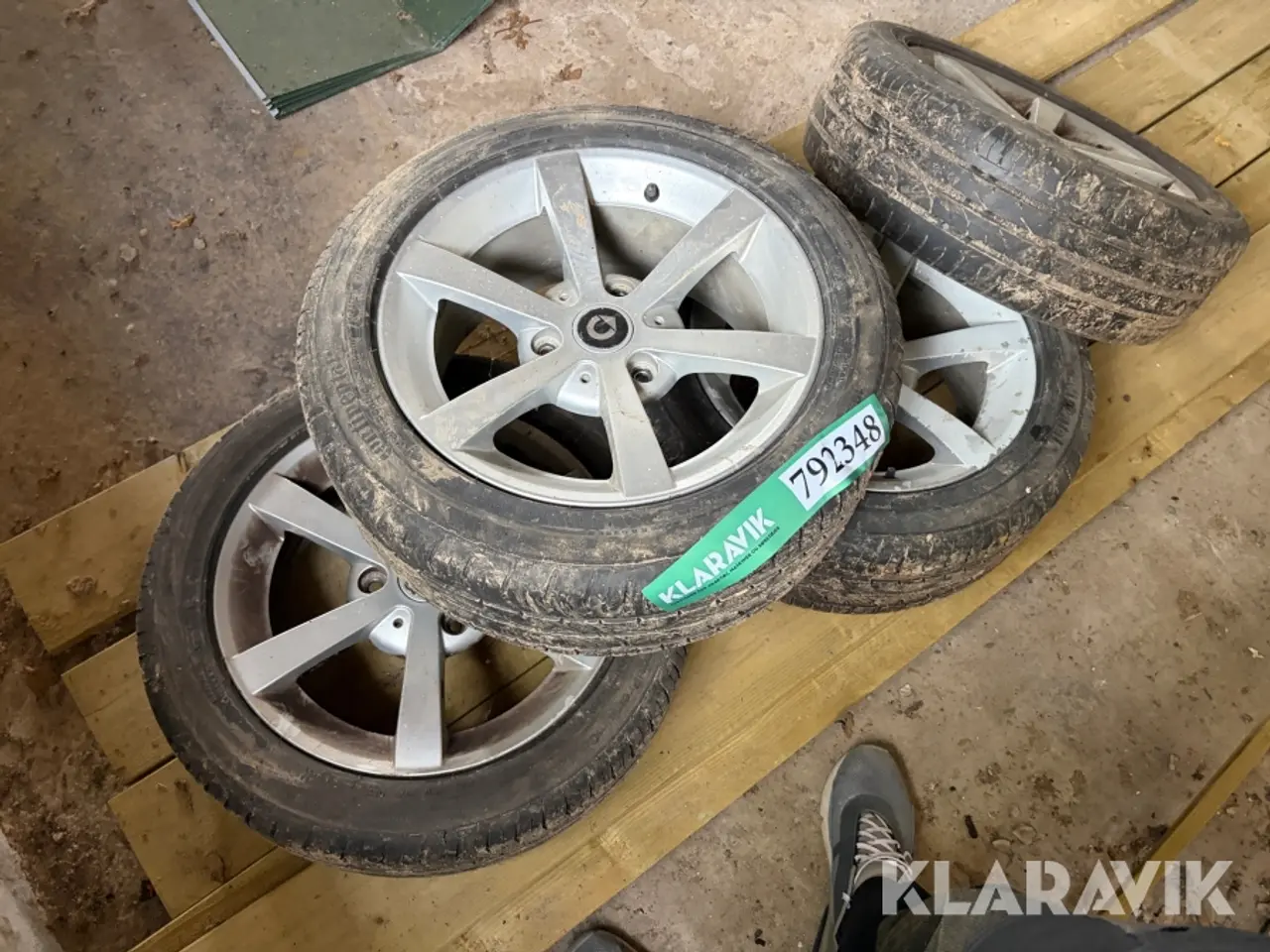 Billede 1 - Dæk Continental med fælge til smart 4 styk
