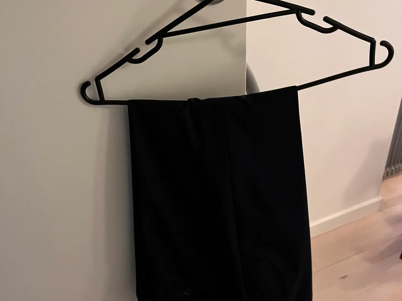 Billede 2 - Mørkeblåt jakkesæt, konfirmation