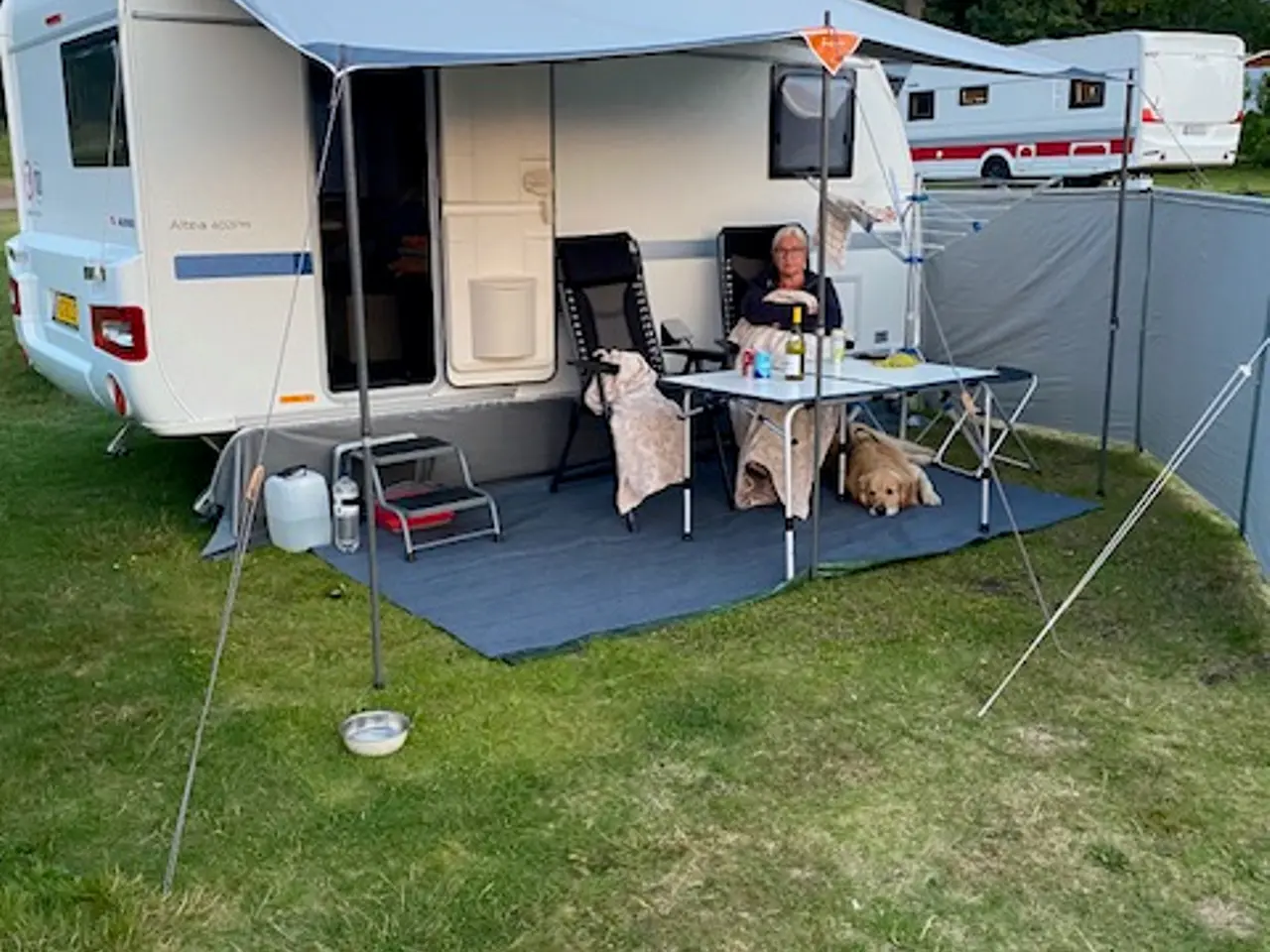 Billede 4 - Adria Althea 402ph i topstand