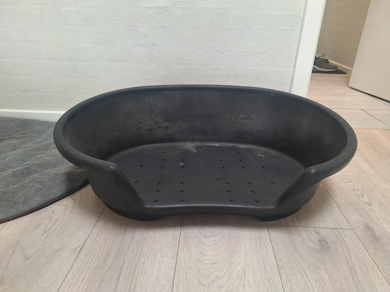 Billede 1 - Hundekurv, hård plastik