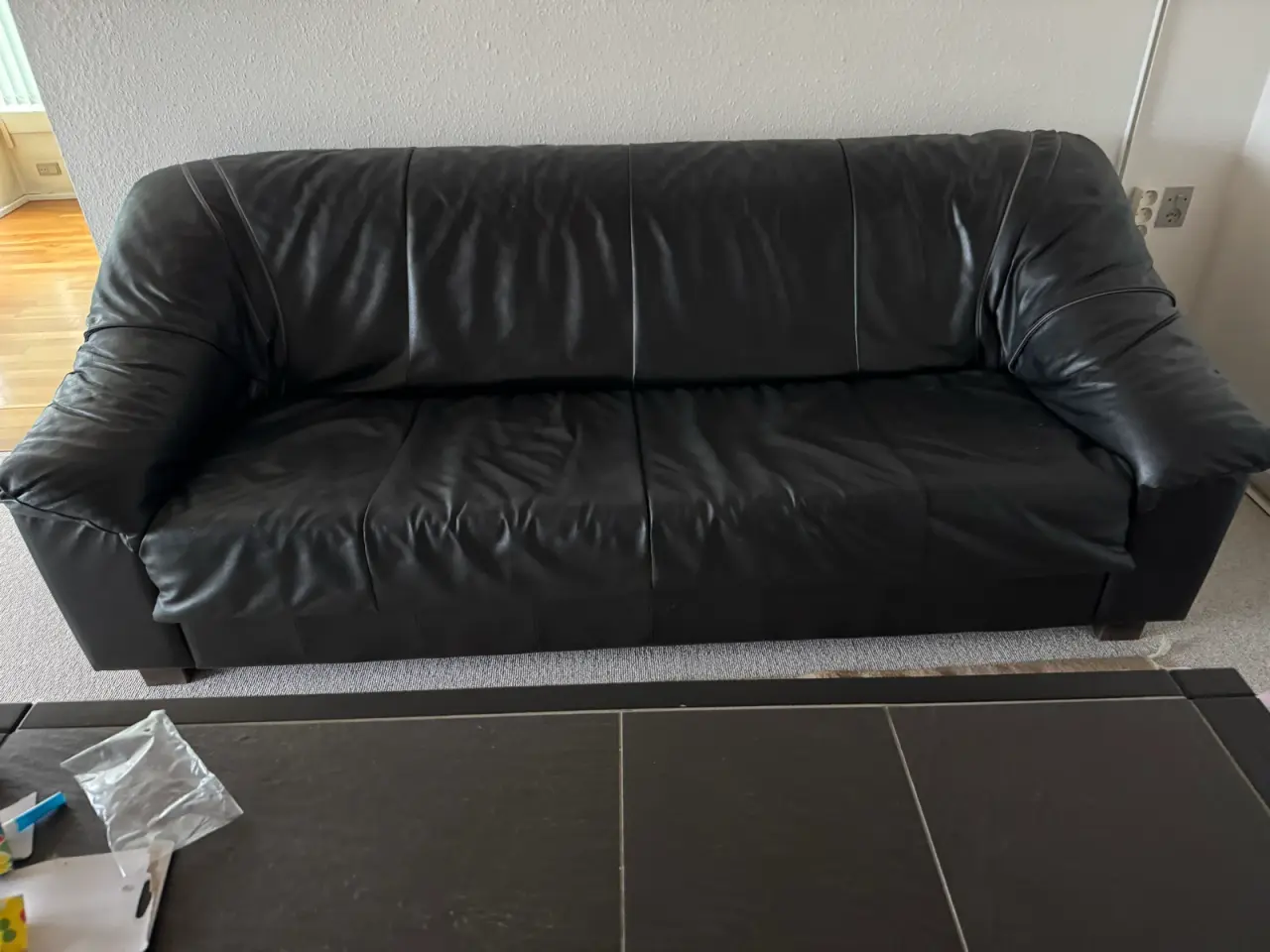 Billede 1 - Sort lædersofa 3 personer