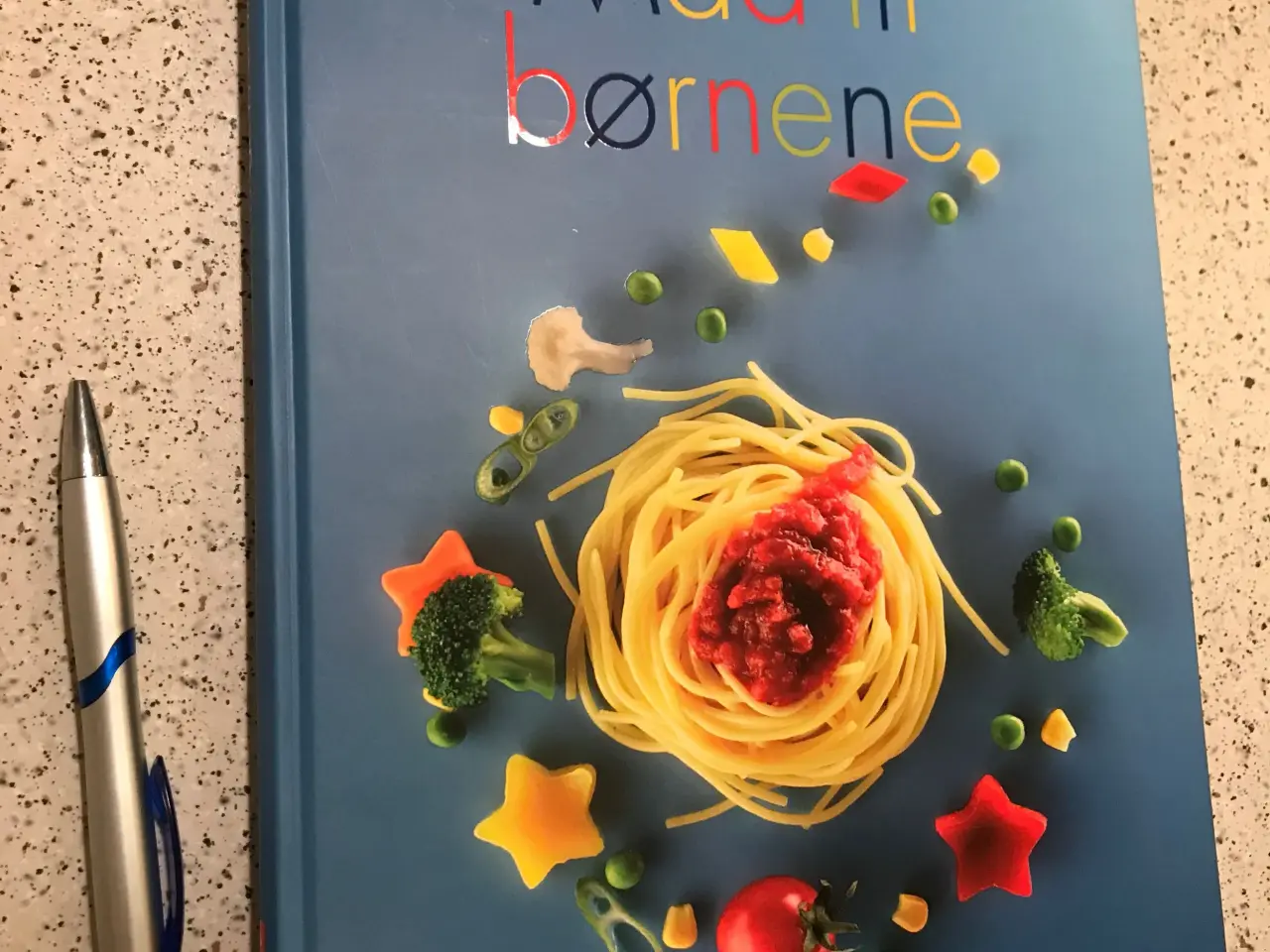 Billede 1 - Mad til BØRNENE - flot bog