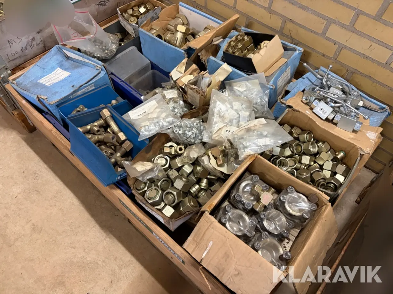 Billede 1 - Lot - Fittings, SAE flanger, og kuglehaner - 1 palle