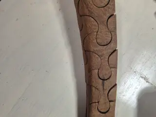 Trip trap puzzle hval