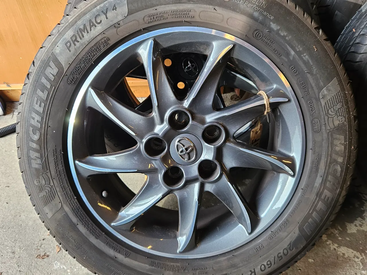 Billede 6 - 5x114.3 flotte 16" Toyota alu med michelin sommer