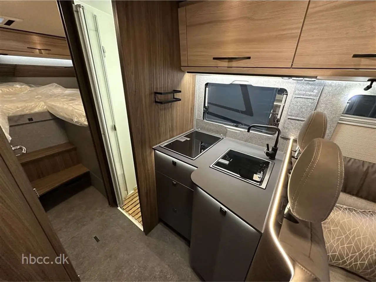 Billede 5 - 2026 - Euramobil Profila T726 EB Eura Mobil Profila T 726 EB – Premium autocamper på Mercedes med komplet Mondial-udstyr