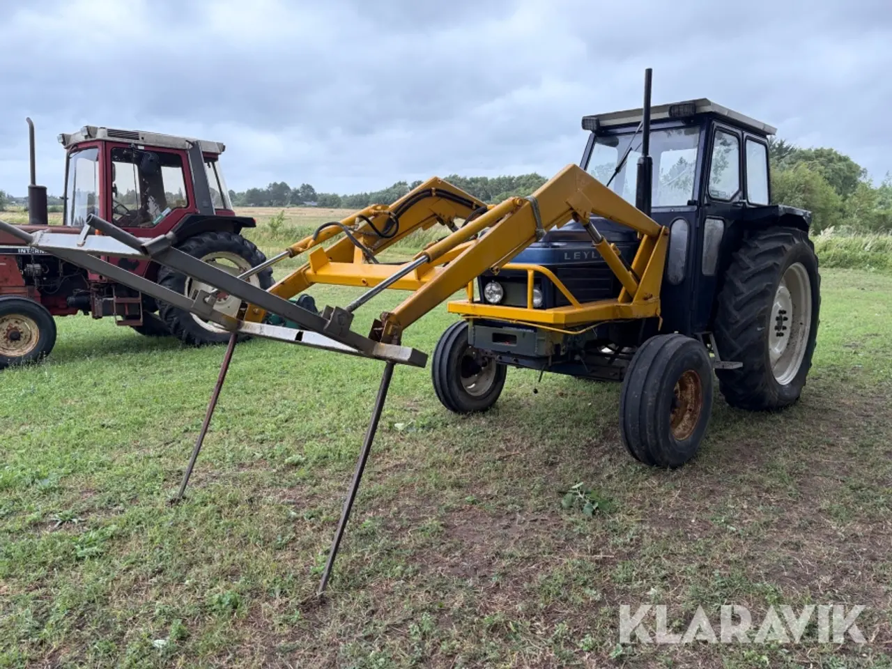 Billede 1 - Veterantraktor Leyland 270 - hydraulisk frontlæsser