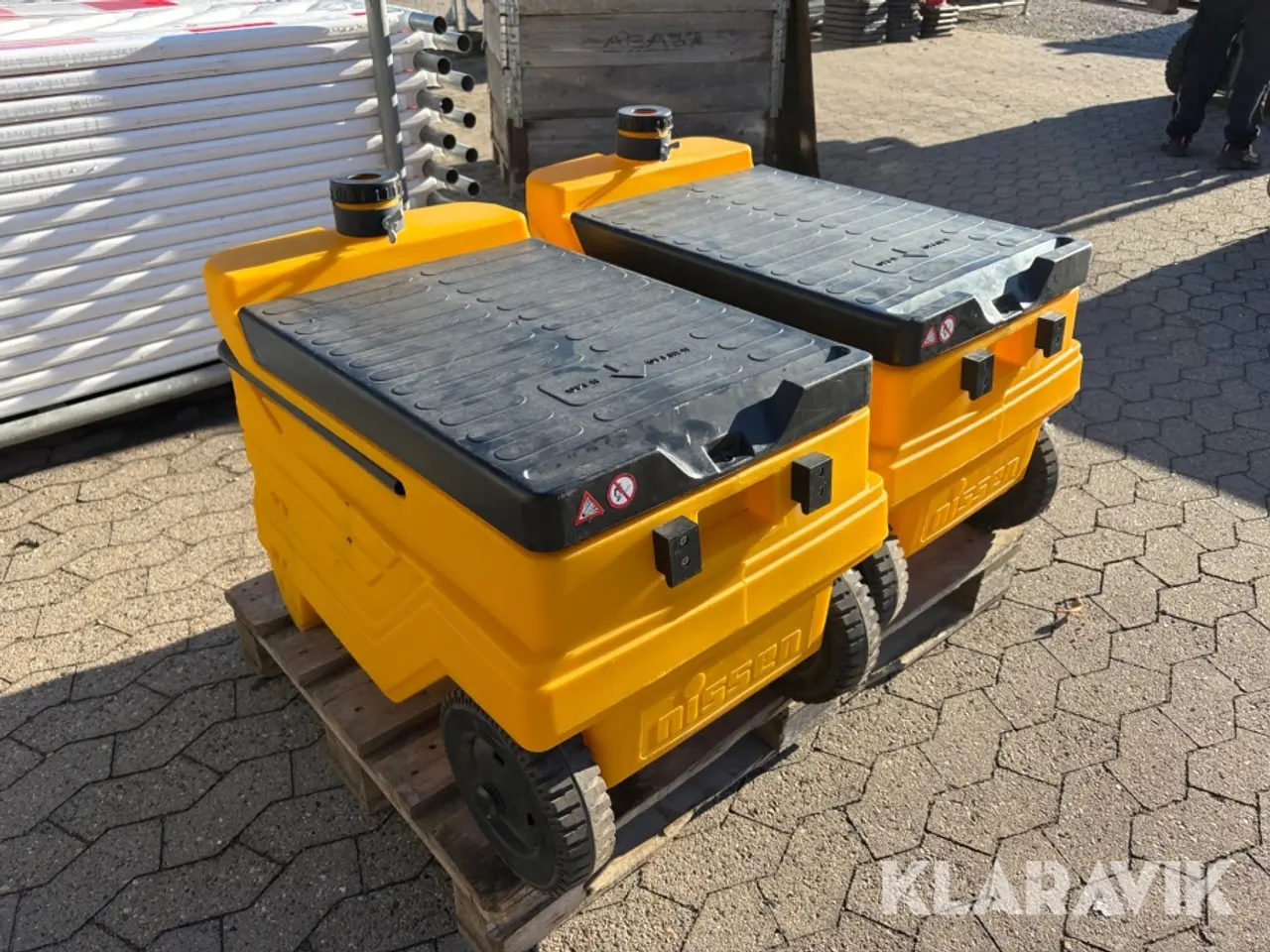 Billede 1 - Batterikasser Nissen 2 styk