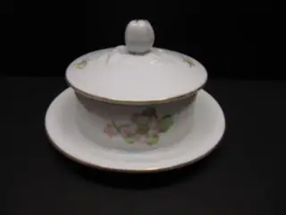 Prinsesse Margrethe (Æbleblomst) Smørskål 14½x9 cm. BG 196