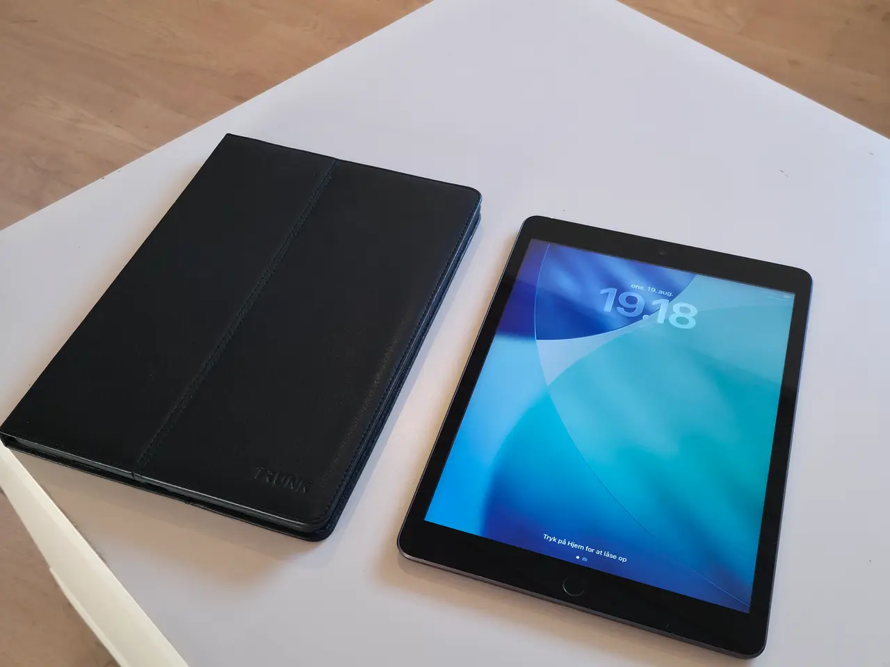 Billede 1 - IPad 9 + nyt læder cover
