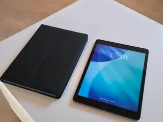 IPad 9 + nyt læder cover