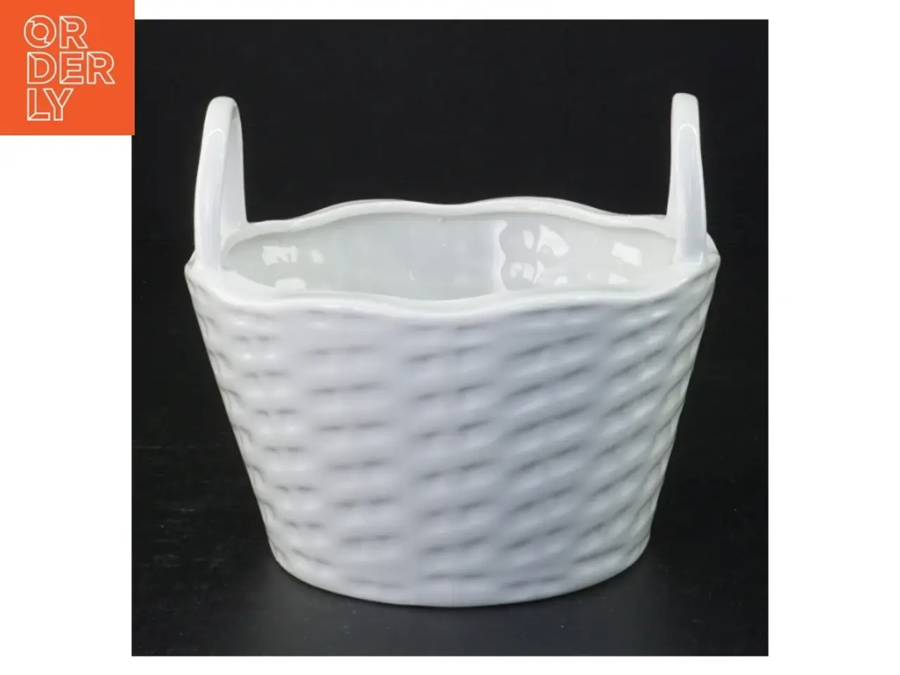 Billede 1 - Porcelænsskål formet som kurv (str. 14 x 12 x 13 komma 25 cm)