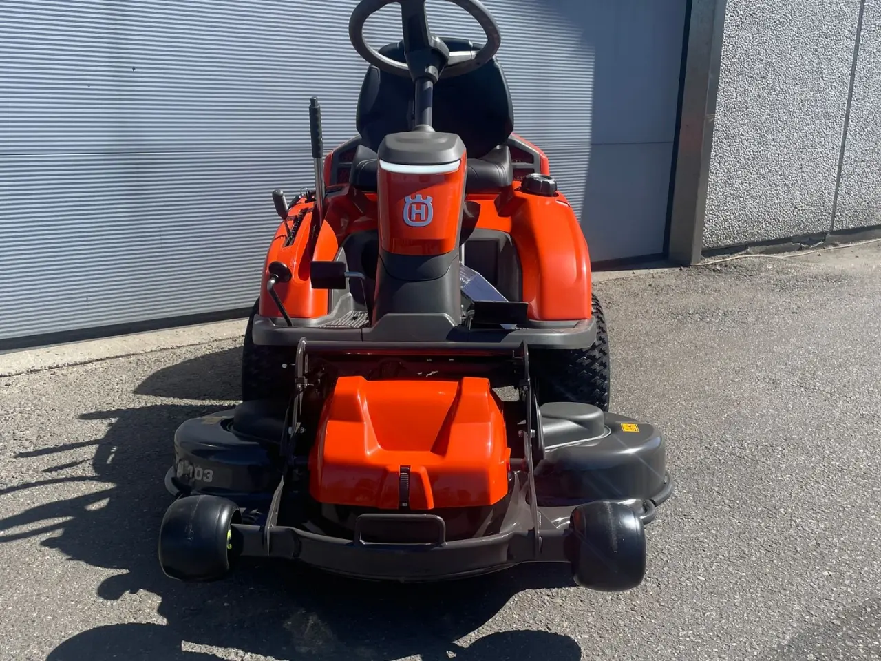 Billede 2 - Husqvarna R214TS Inkl. 103cm klippebord