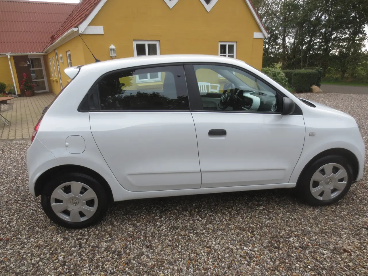 Billede 5 - Renault Twingo 1.0 i År 15. Nysynet. 