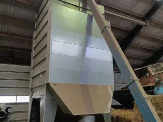 Kongskilde KBD MK 4 med elevator og stort oliefyr