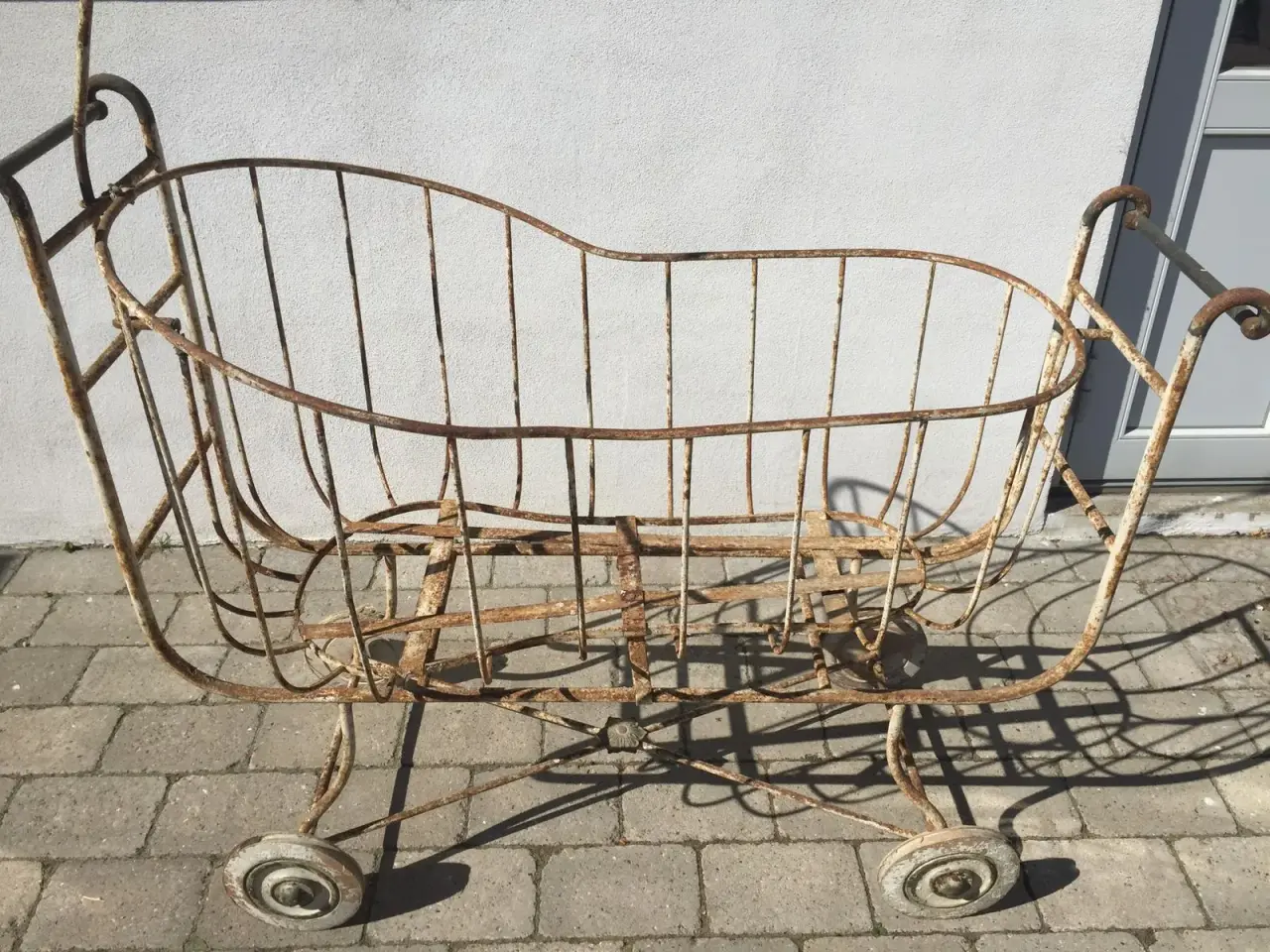 Billede 5 - Antik seng/vugge.