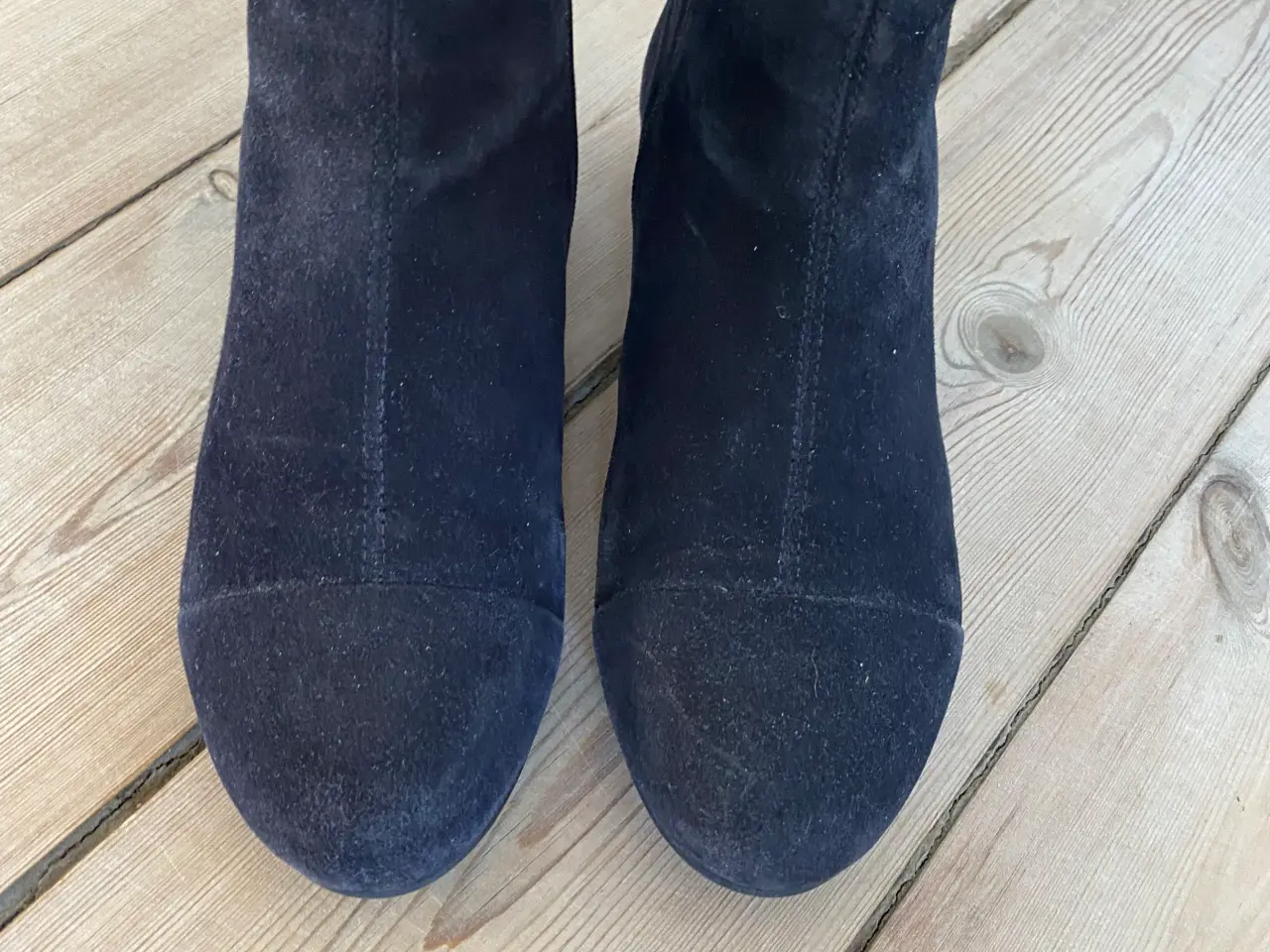 Billede 2 - Korte blå nubuck damestøvler