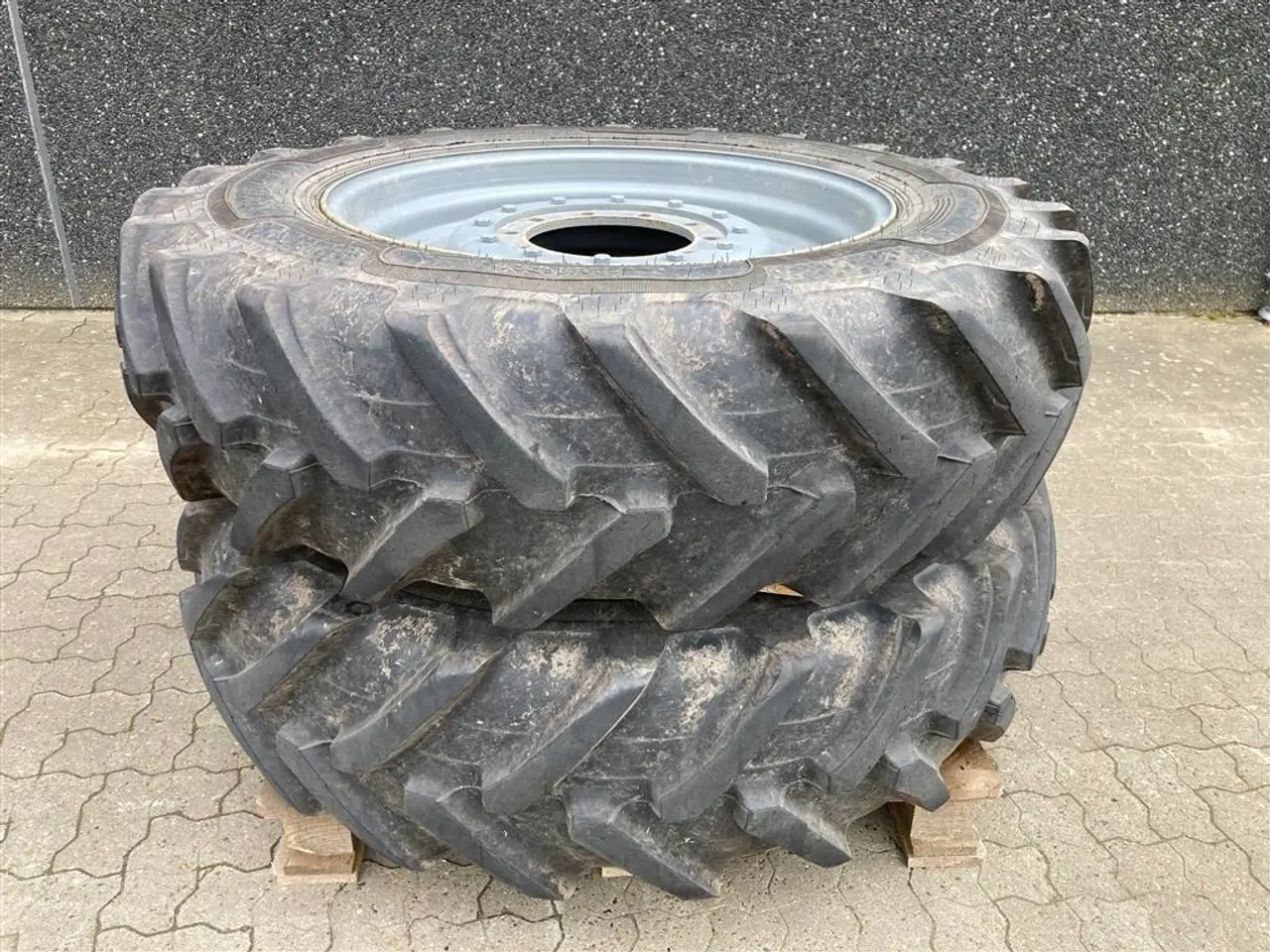 Billede 1 - Alliance 380/90-50 + 380/85-34 Fælge med løs ring til forskellige traktor modeller