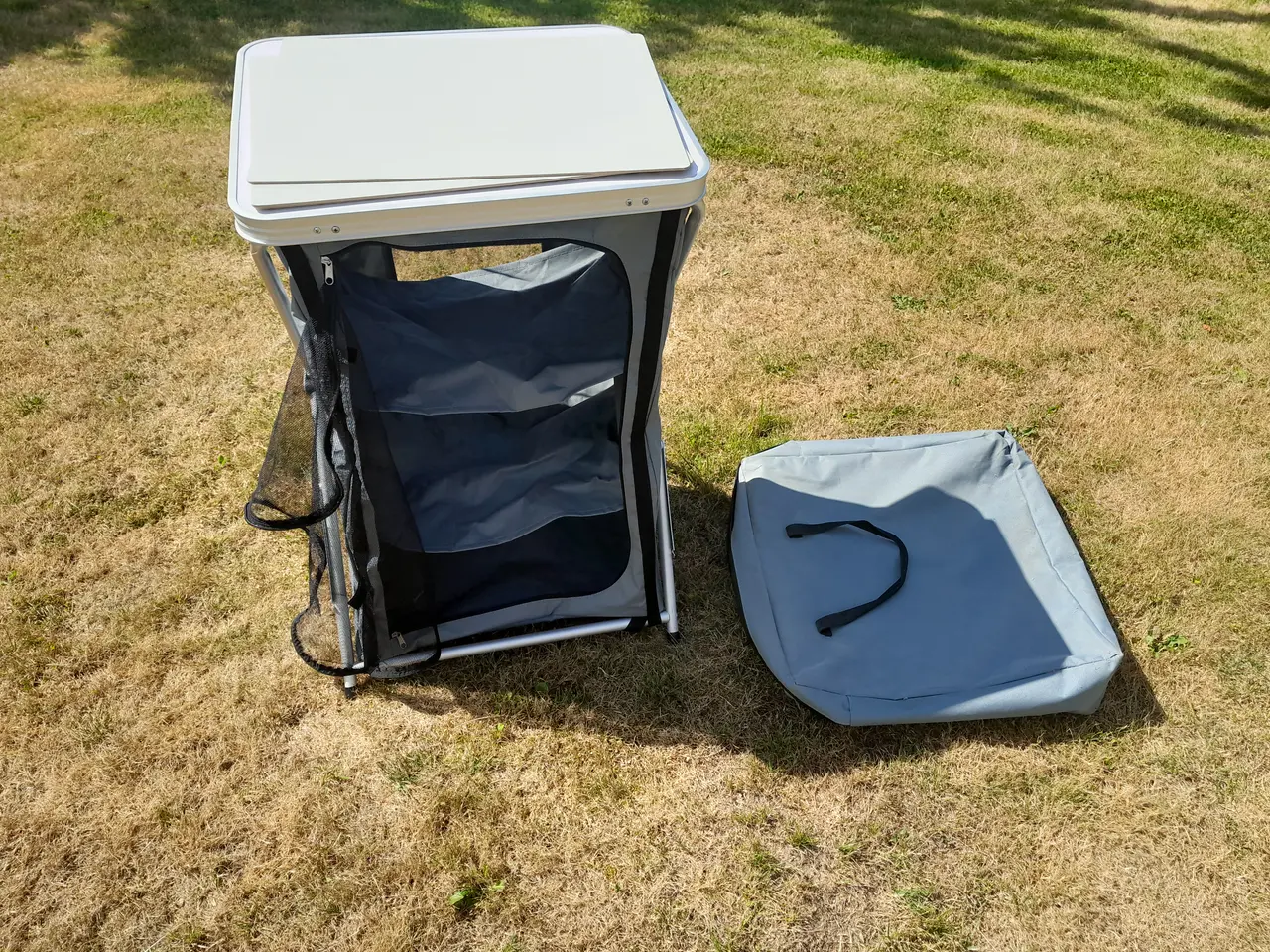 Billede 1 - Foldbart campingskab med transporttaske