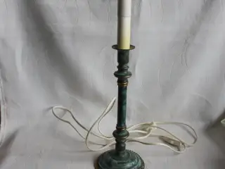 Lampe af patineret messing