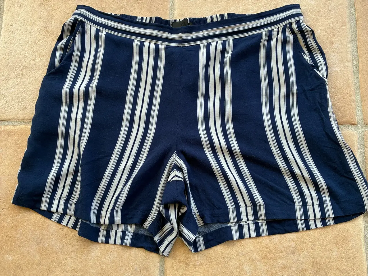 Billede 1 - Pulz shorts str. XL