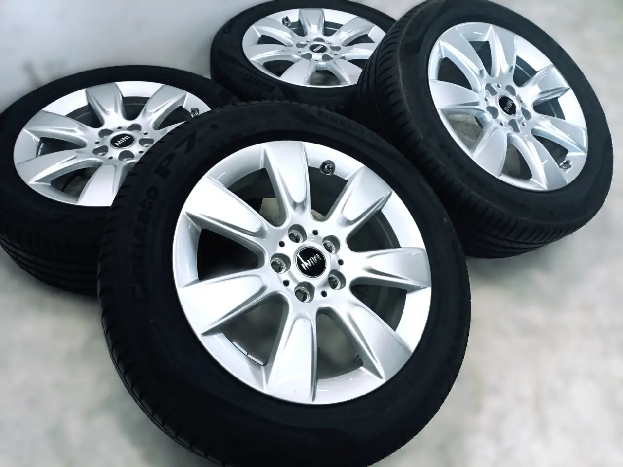 Billede 2 - 5x112 17" ET52 nav 66,6ø MINI sommersæt inkl.TPMS