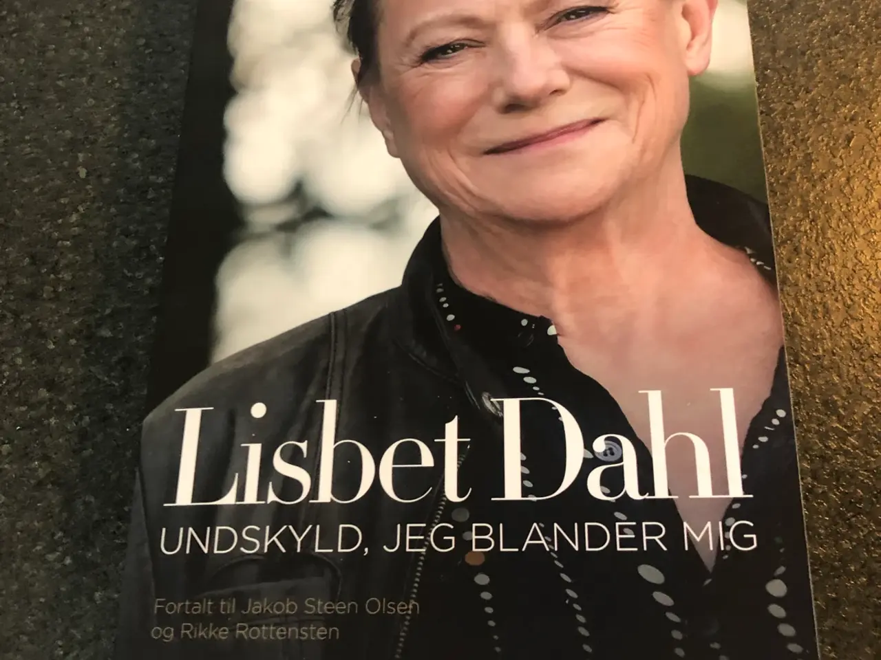 Billede 1 - Bog, Lisbet Dahl 