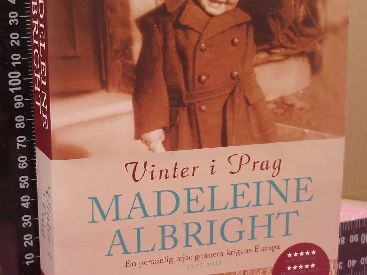 Billede 1 - Vinter i Prag af Madeleine Albright