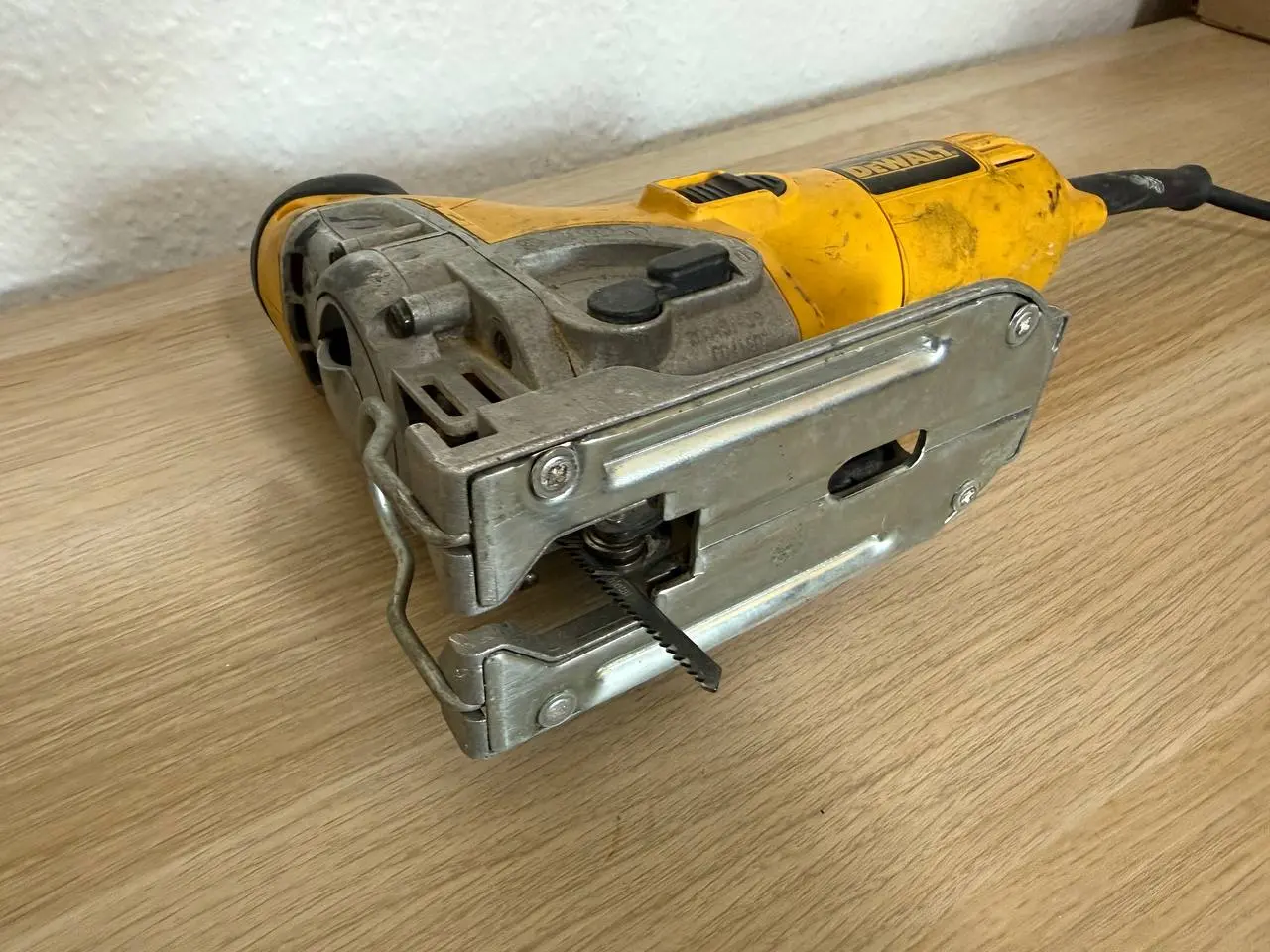 Billede 2 - DeWalt Stiksav DW333K-QS - Delvis defekt
