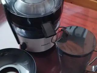 Phillips juicer med kande.