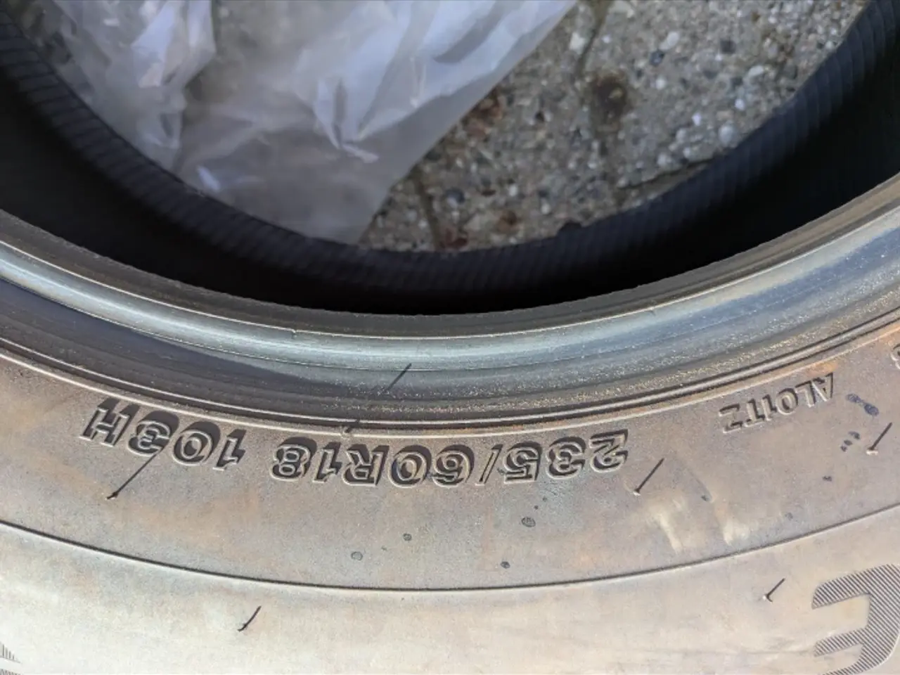 Billede 4 - Sommerdæk 18" 235/60 R18