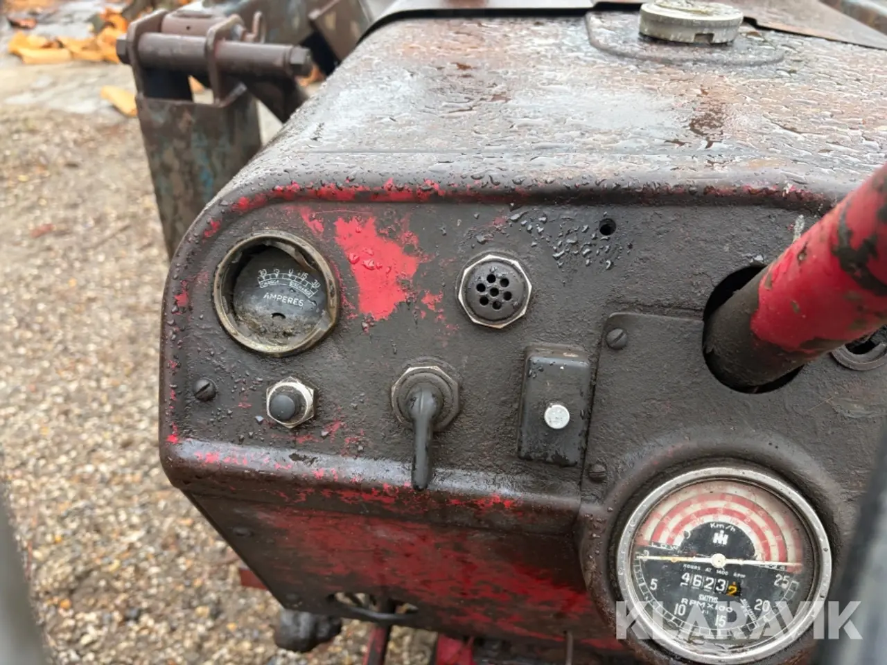 Billede 10 - Veterantraktor IH 275 Diesel - med frontlæsser