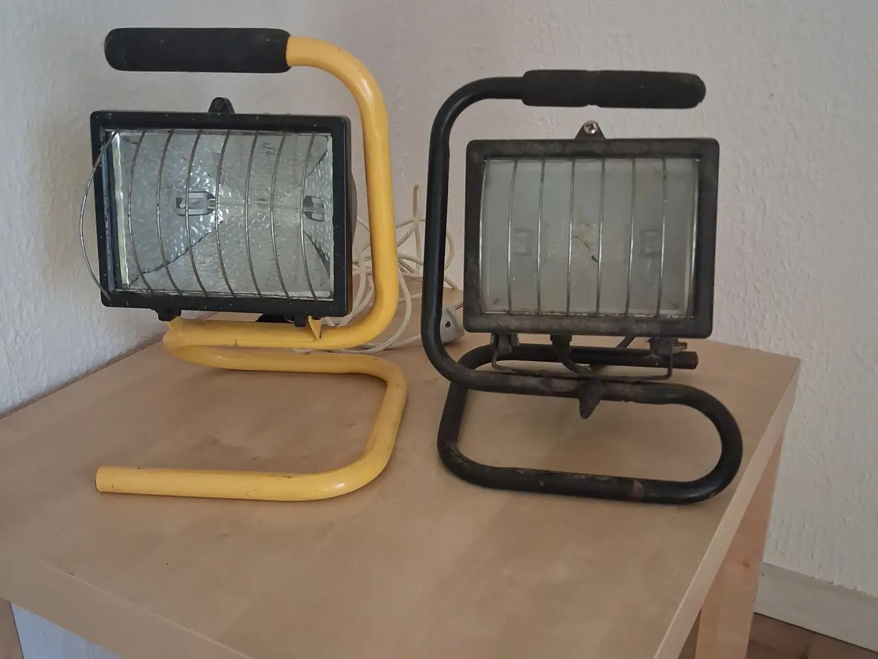 Billede 1 - 2 velfungerende arbejdslamper