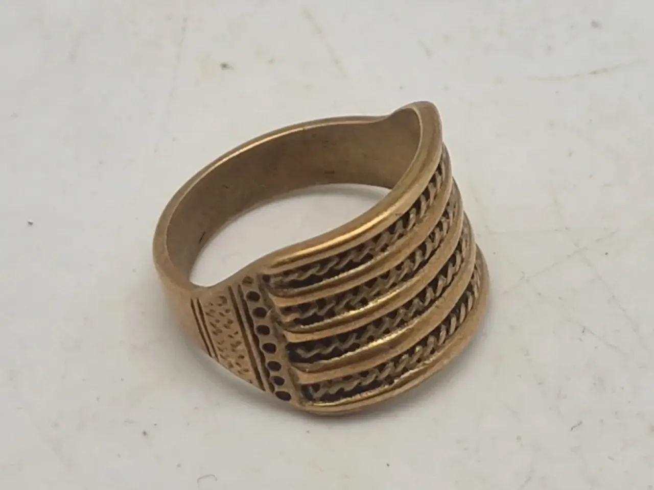 Billede 1 - Bronzealder ring
