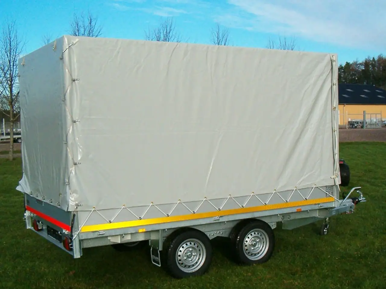Billede 2 - Høj presenning til Eduard 3116 trailer