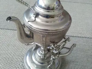 Smuk lille samovar.