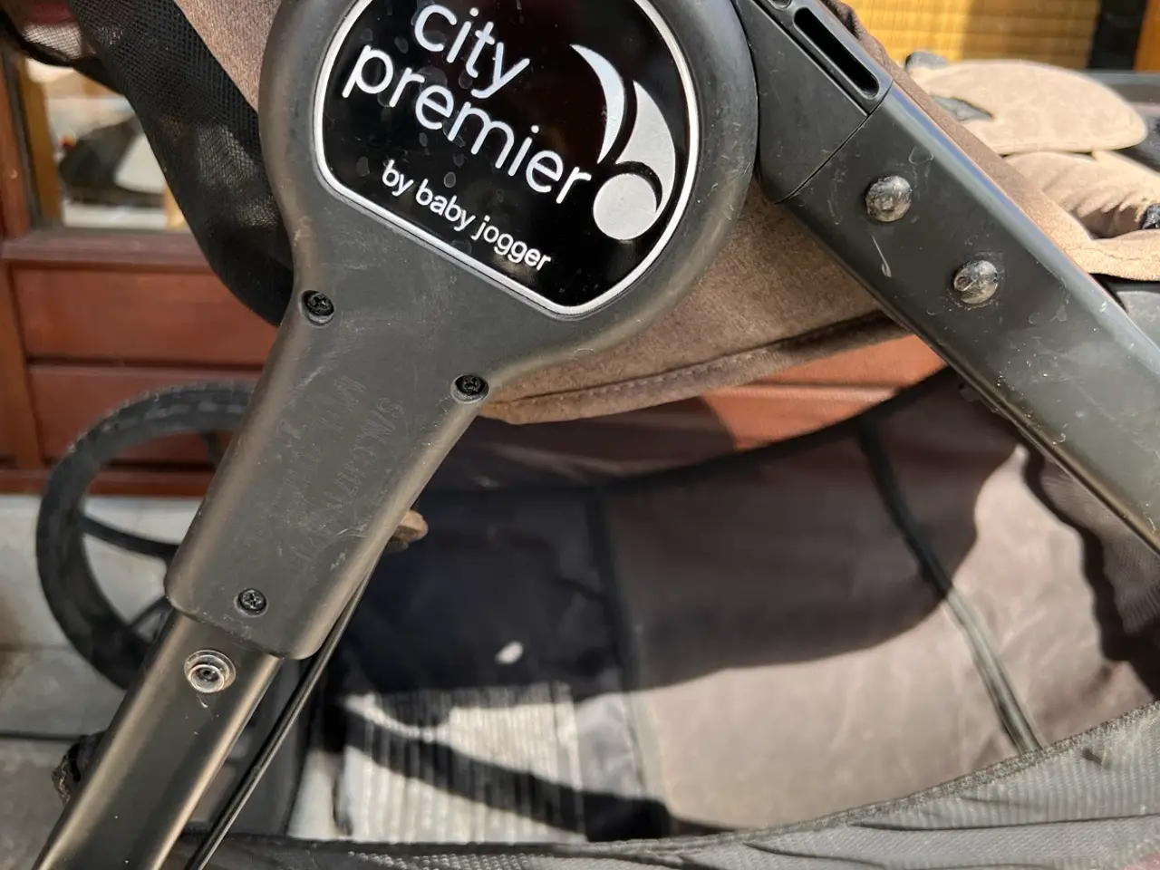 Billede 4 - Baby Jogger City Premier klapvogn brun/sort