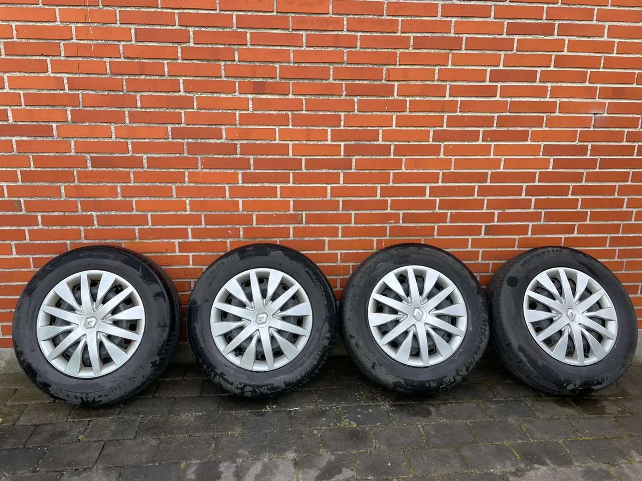 Billede 1 - 16 originale renault/nissan stålfælge m.sommerdæk
