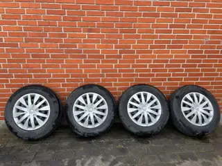 16 originale renault/nissan stålfælge m.sommerdæk