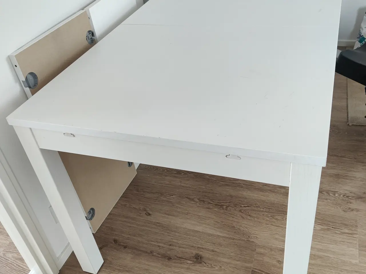 Billede 1 - Spisebord med tillægsplader