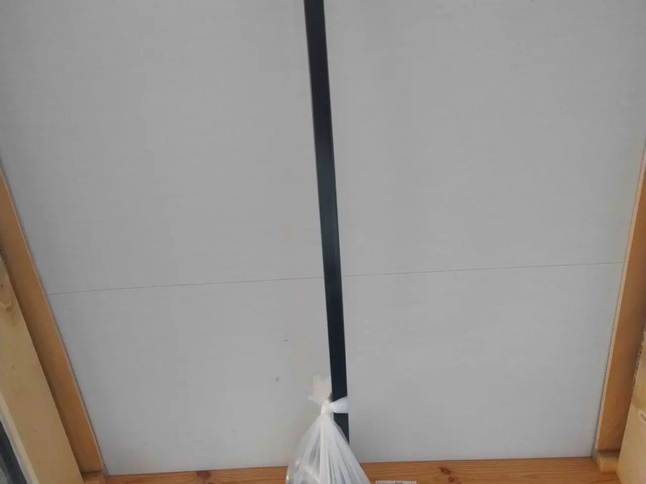 Billede 4 - Grå puf fra Ikea 