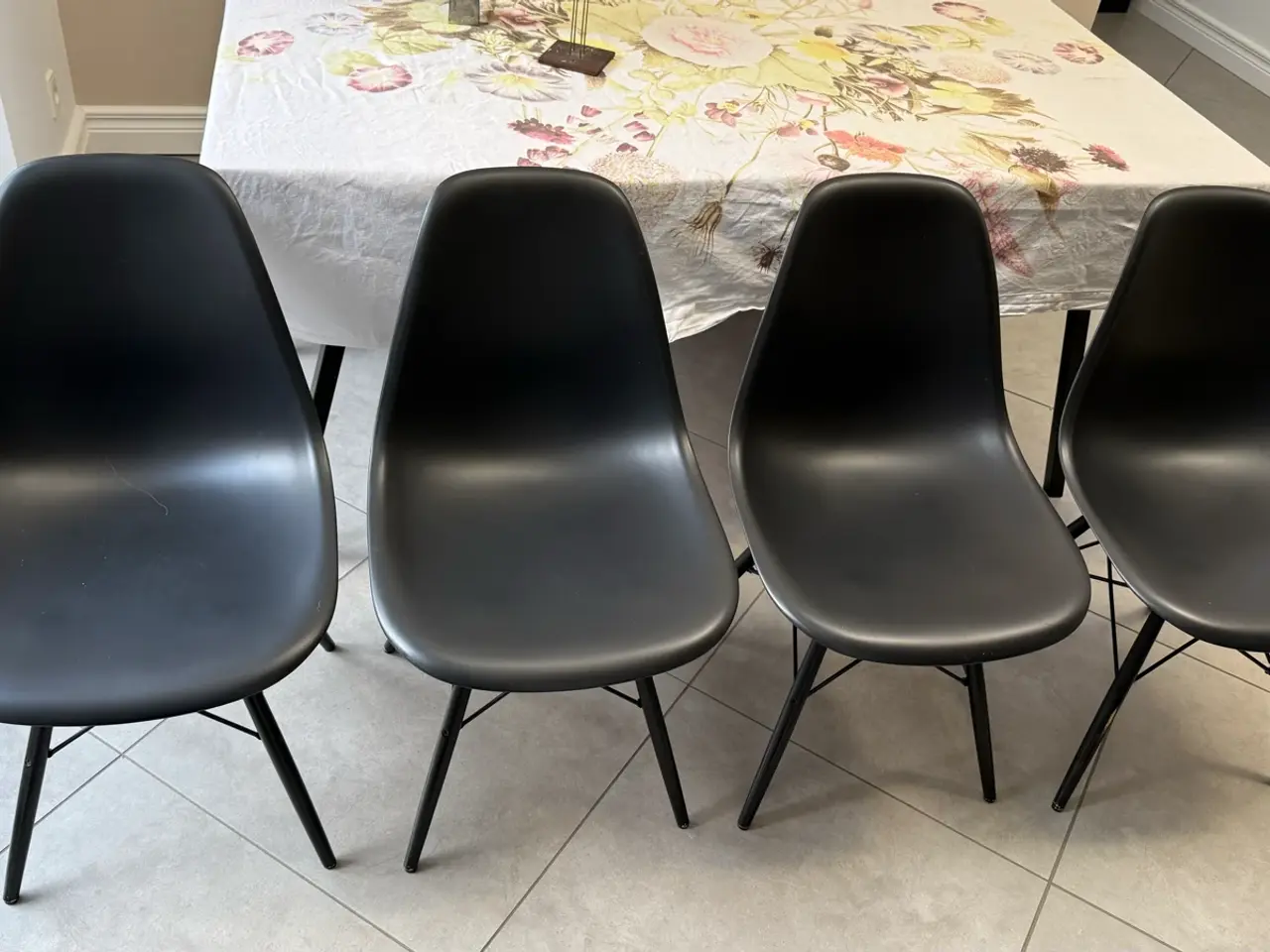 Billede 1 - Eames originale Plastic Chair spisebordsstol sort