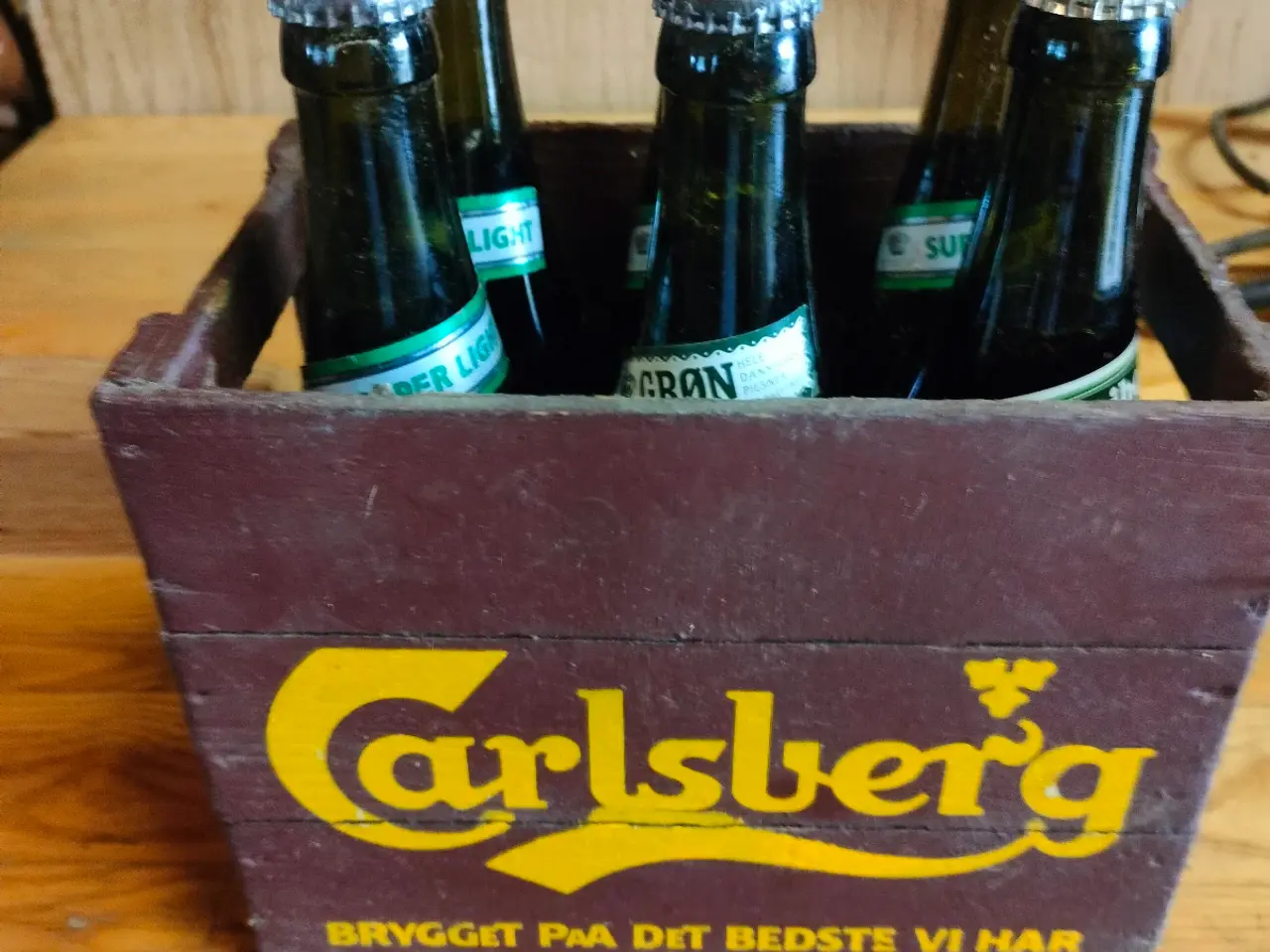 Billede 1 - Gammel Carlsberg-trækasse med 6 retro-samlerflaske