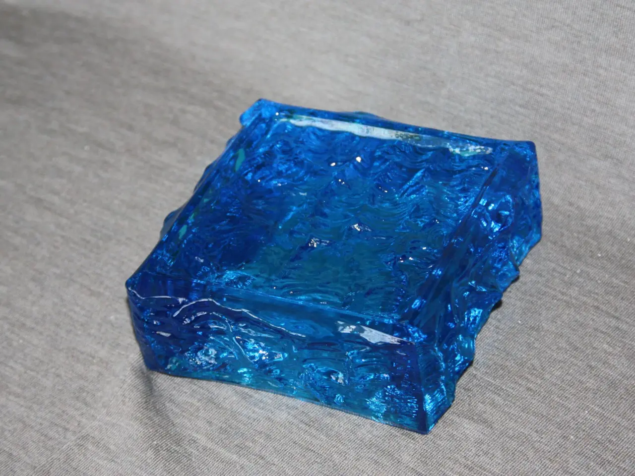 Billede 4 - Tung glasskål i blå glas vægt 2 kg 15 cm x 15 cm