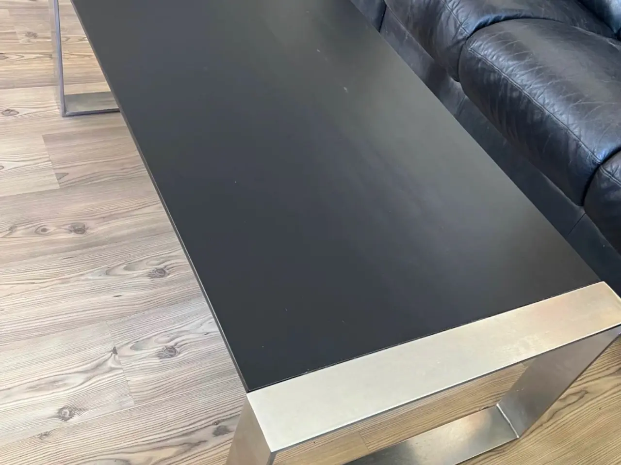 Billede 3 - Sort lakeret spisebord