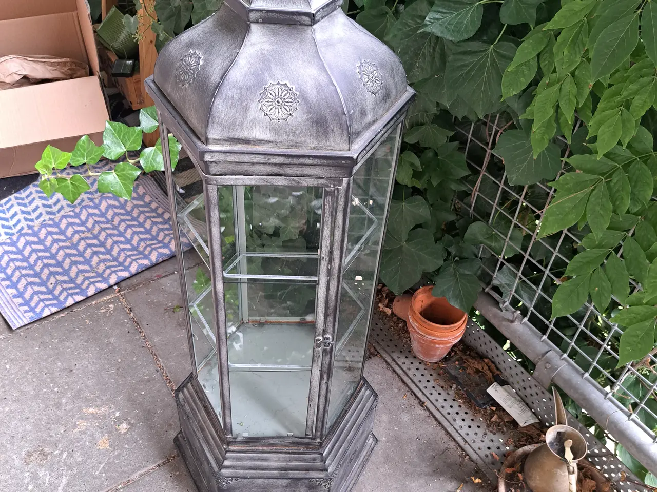 Billede 1 - flot 6 kantet vitrine skab