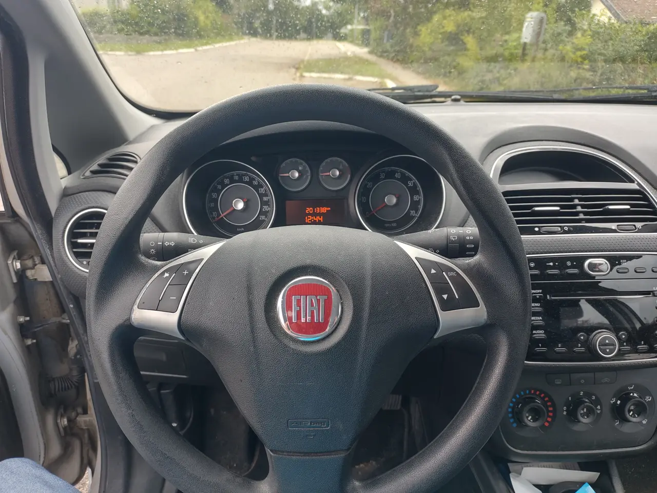 Billede 14 - Pæn og rustfri en-ejers Fiat Punto 1,4 77 HK