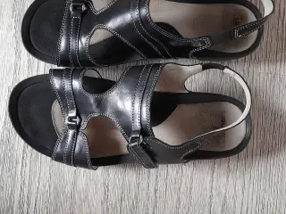 Sandal jako str 38